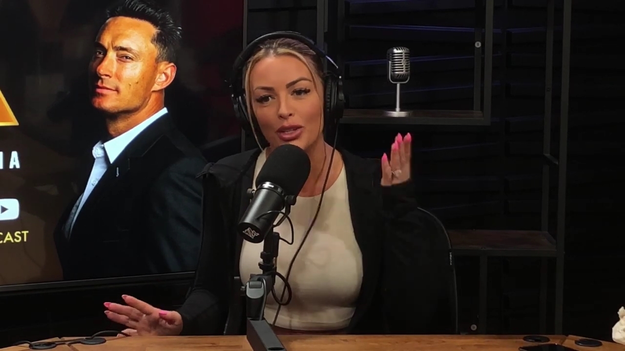 x2mate_com-Ep_15_-_Power_Alphas_Podcast__Chris_Van_Vliet___Mandy_Rose__mp41114.jpg