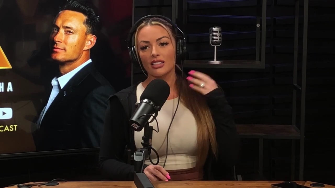 x2mate_com-Ep_15_-_Power_Alphas_Podcast__Chris_Van_Vliet___Mandy_Rose__mp41395.jpg