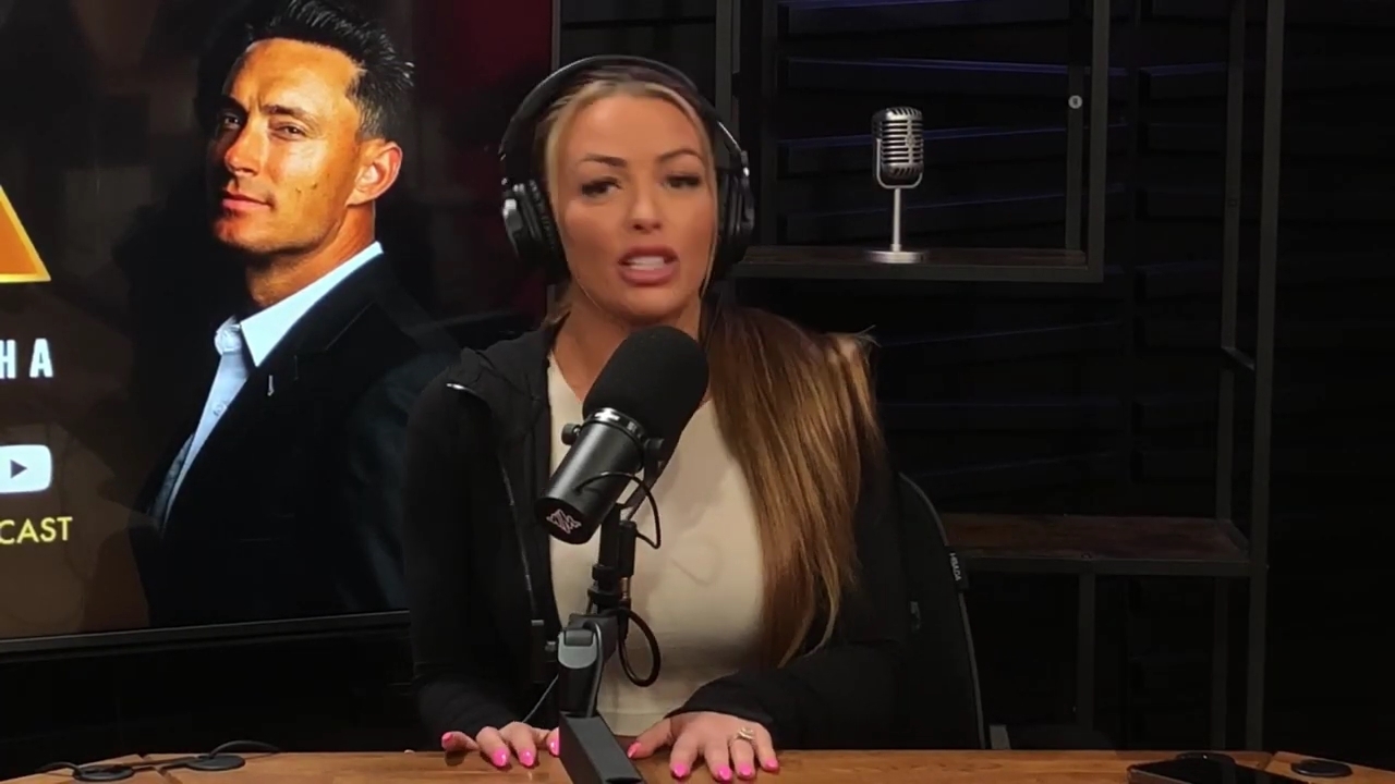 x2mate_com-Ep_15_-_Power_Alphas_Podcast__Chris_Van_Vliet___Mandy_Rose__mp41476.jpg