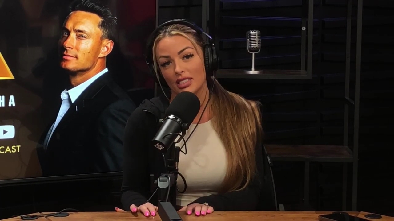 x2mate_com-Ep_15_-_Power_Alphas_Podcast__Chris_Van_Vliet___Mandy_Rose__mp41478.jpg
