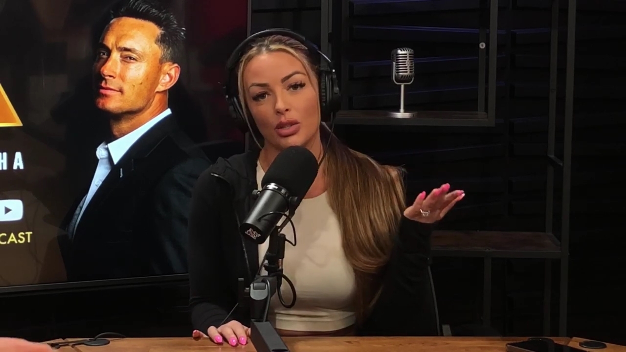 x2mate_com-Ep_15_-_Power_Alphas_Podcast__Chris_Van_Vliet___Mandy_Rose__mp41480.jpg