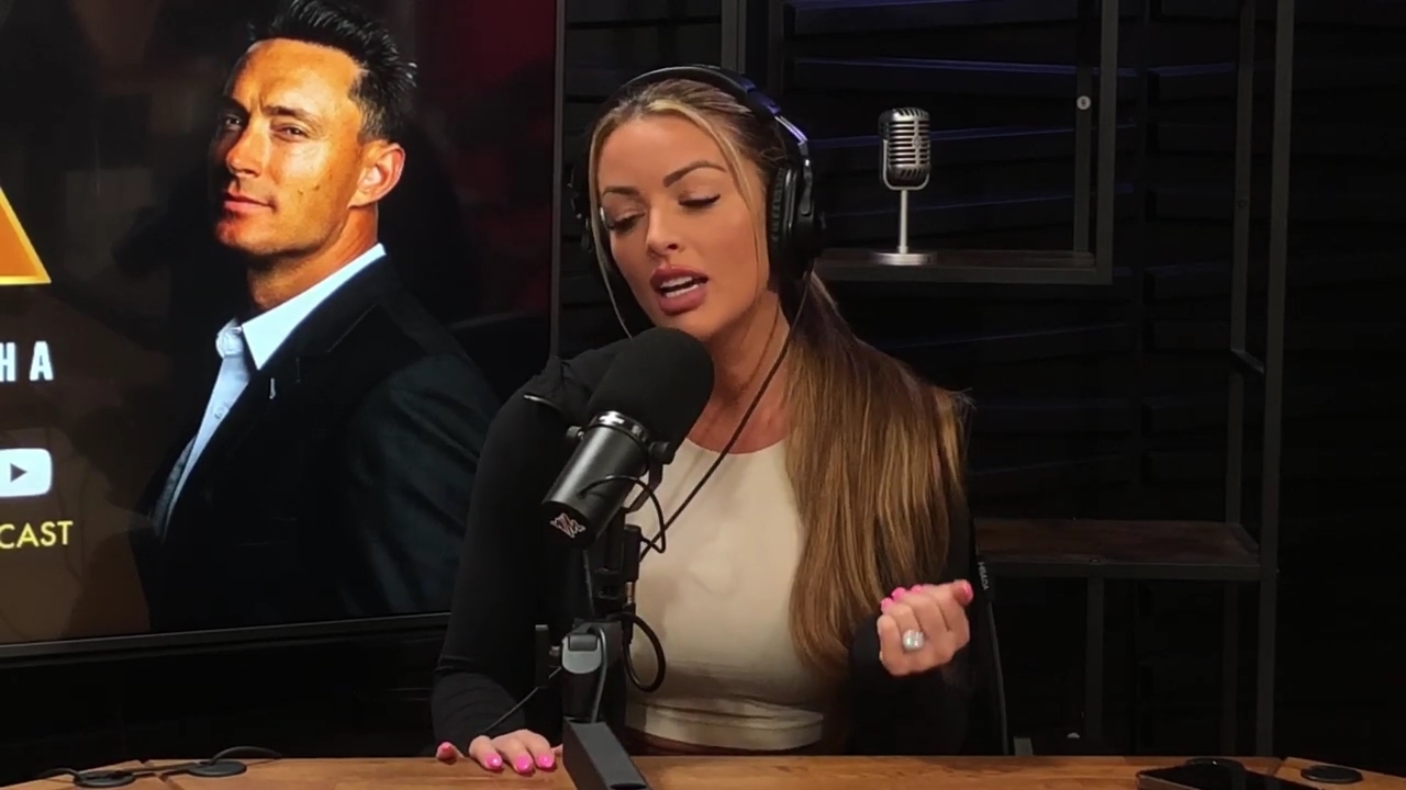 x2mate_com-Ep_15_-_Power_Alphas_Podcast__Chris_Van_Vliet___Mandy_Rose__mp41482.jpg
