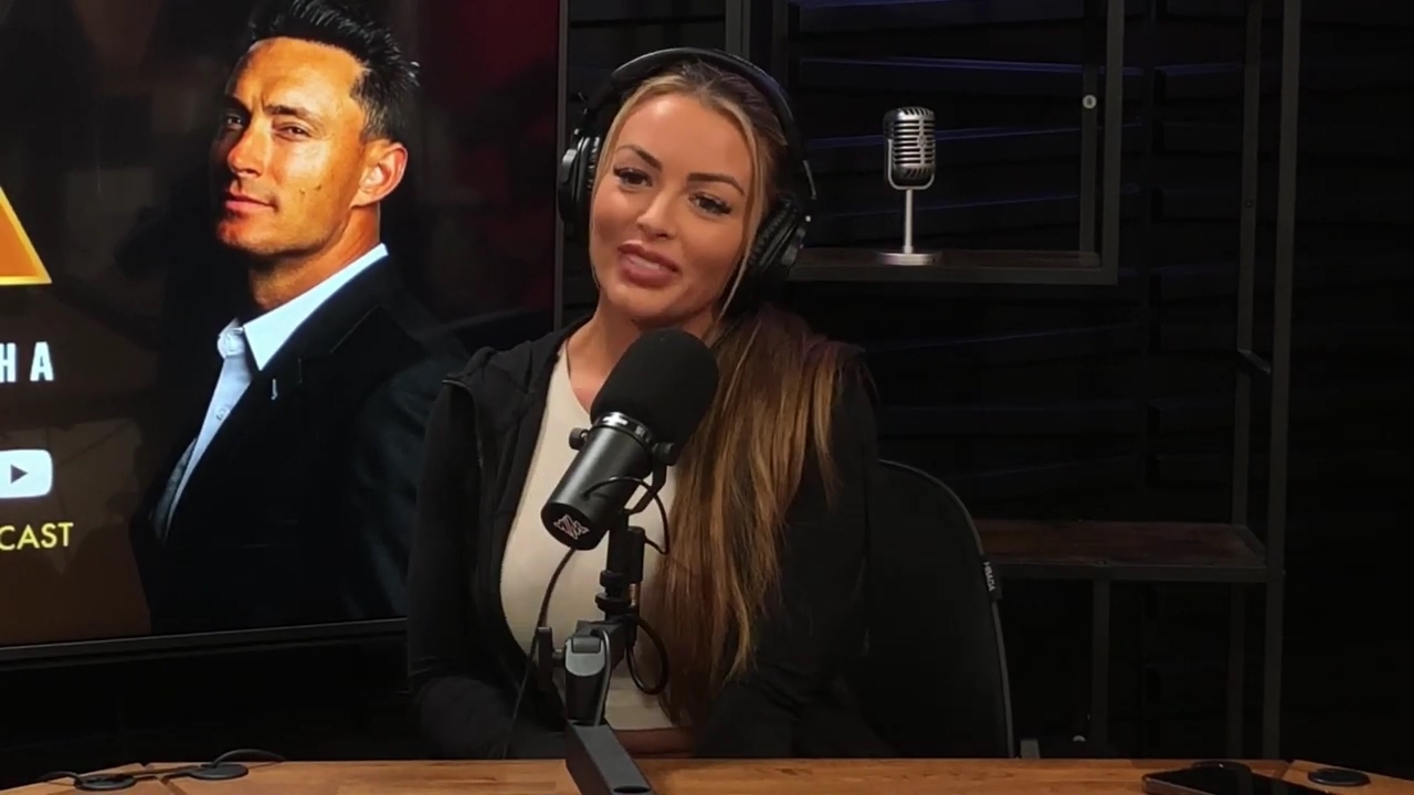 x2mate_com-Ep_15_-_Power_Alphas_Podcast__Chris_Van_Vliet___Mandy_Rose__mp41488.jpg