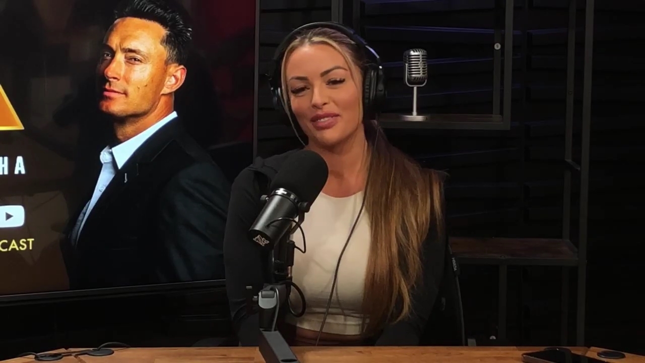 x2mate_com-Ep_15_-_Power_Alphas_Podcast__Chris_Van_Vliet___Mandy_Rose__mp41490.jpg