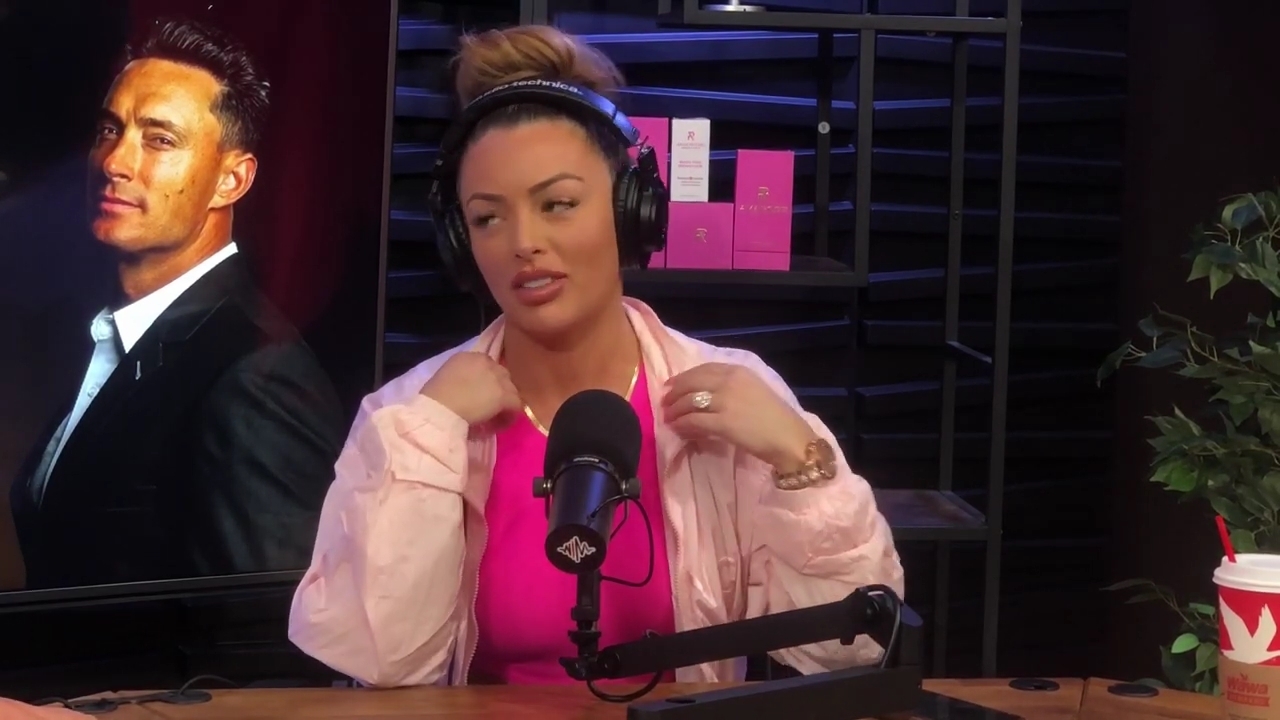 x2mate_com-Ep_16_-_Power_Alphas_Podcast__Relationship_Advice___Mandy_Saccomano__mp42269.jpg