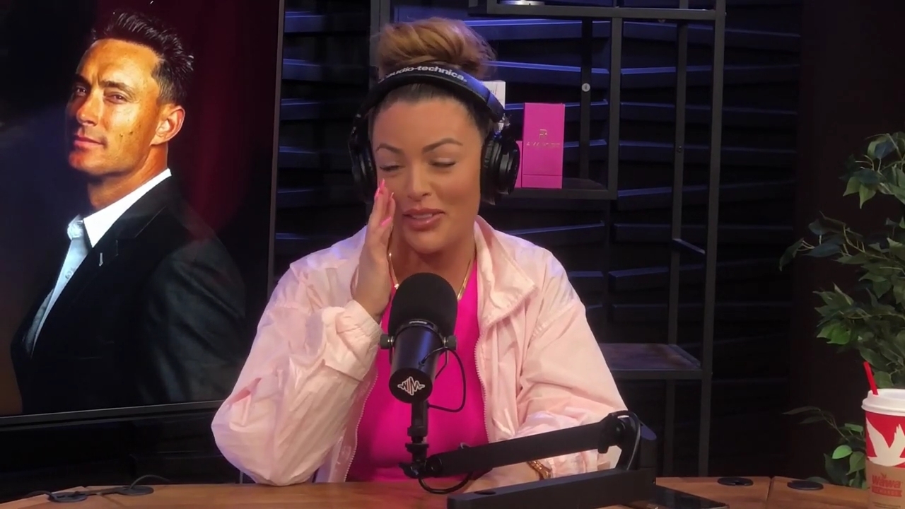 x2mate_com-Ep_16_-_Power_Alphas_Podcast__Relationship_Advice___Mandy_Saccomano__mp42310.jpg