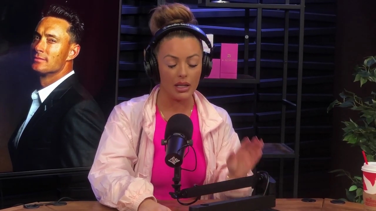 x2mate_com-Ep_16_-_Power_Alphas_Podcast__Relationship_Advice___Mandy_Saccomano__mp42400.jpg