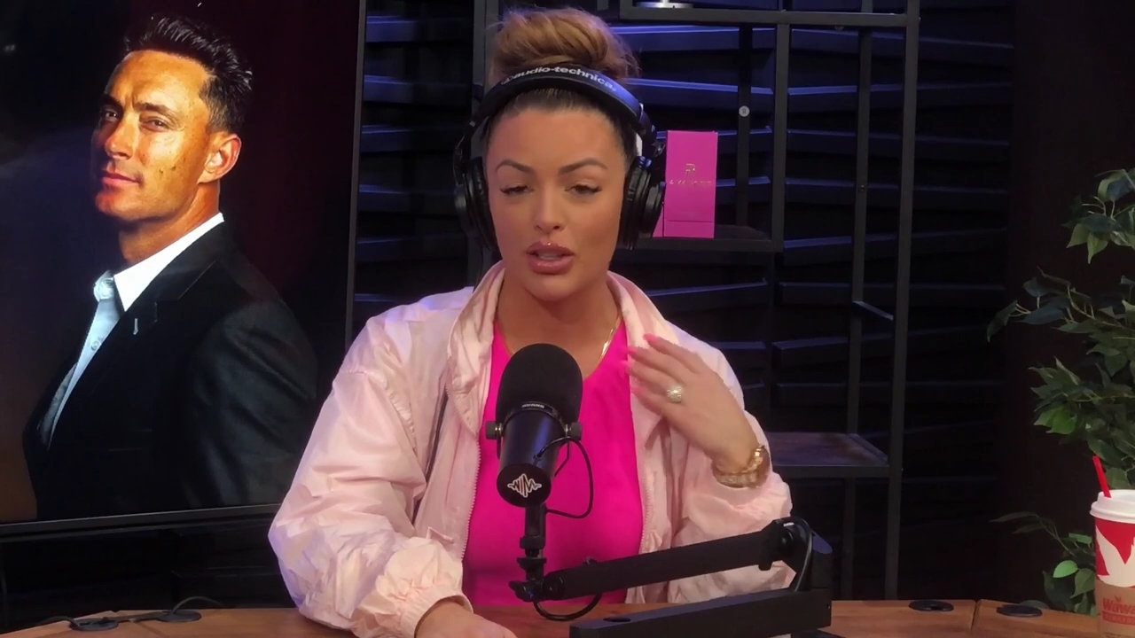 x2mate_com-Ep_16_-_Power_Alphas_Podcast__Relationship_Advice___Mandy_Saccomano__mp42401.jpg