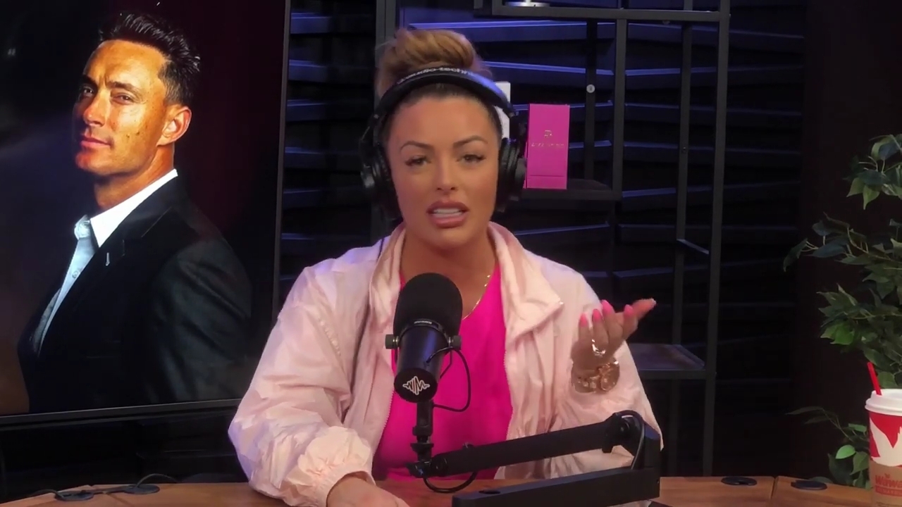 x2mate_com-Ep_16_-_Power_Alphas_Podcast__Relationship_Advice___Mandy_Saccomano__mp42403.jpg
