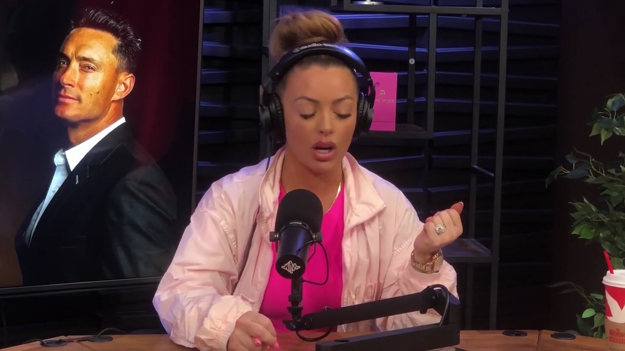 x2mate_com-Ep_16_-_Power_Alphas_Podcast__Relationship_Advice___Mandy_Saccomano__mp42413.jpg