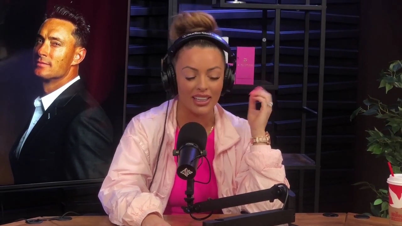 x2mate_com-Ep_16_-_Power_Alphas_Podcast__Relationship_Advice___Mandy_Saccomano__mp42455.jpg
