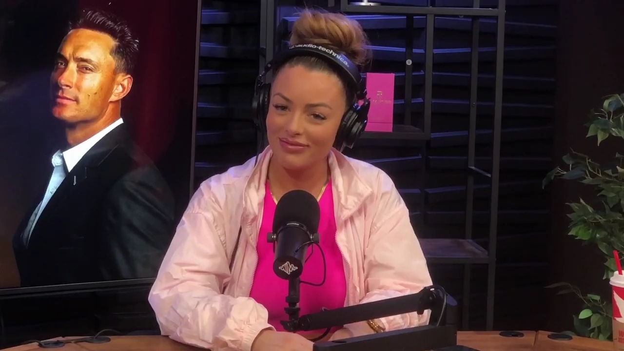 x2mate_com-Ep_16_-_Power_Alphas_Podcast__Relationship_Advice___Mandy_Saccomano__mp42591.jpg