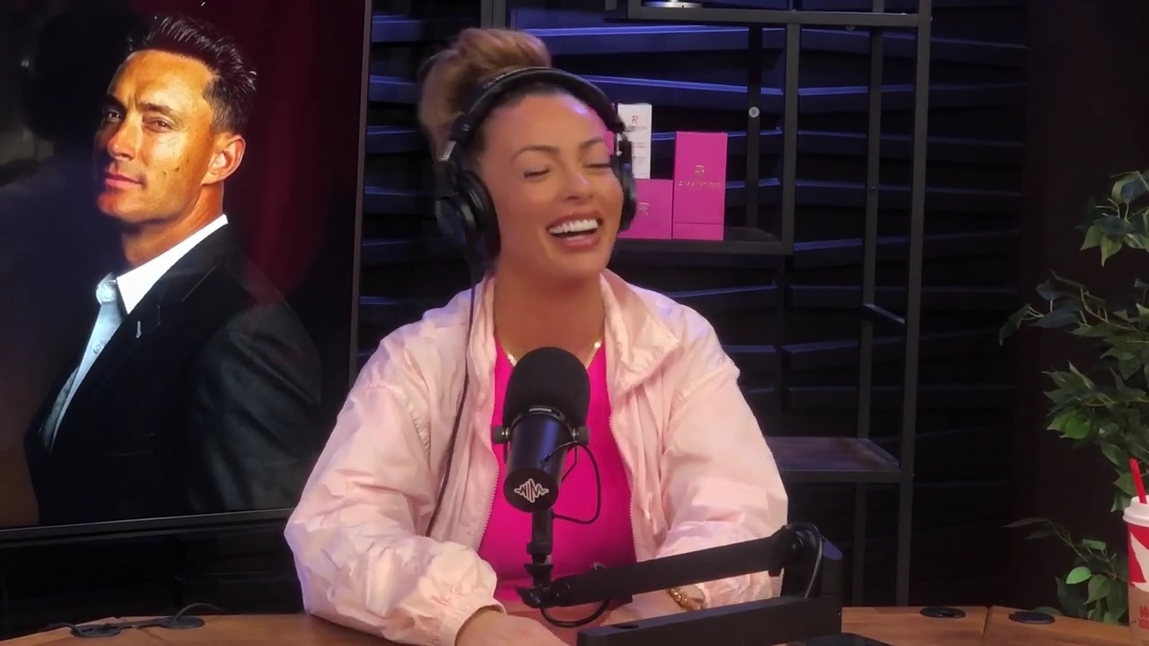 x2mate_com-Ep_16_-_Power_Alphas_Podcast__Relationship_Advice___Mandy_Saccomano__mp42613.jpg