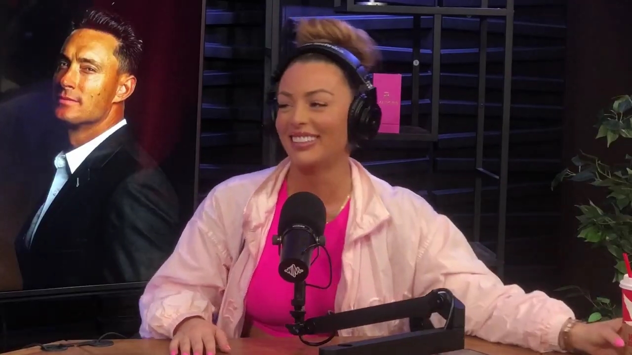 x2mate_com-Ep_16_-_Power_Alphas_Podcast__Relationship_Advice___Mandy_Saccomano__mp42619.jpg