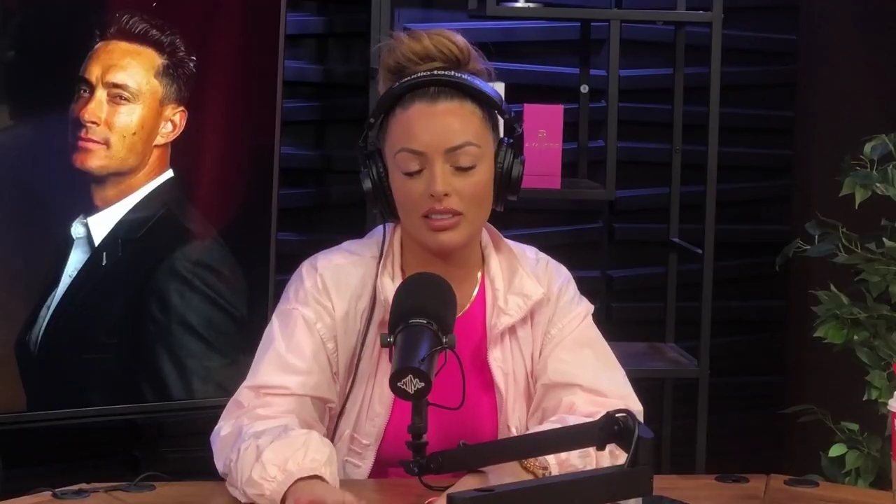 x2mate_com-Ep_16_-_Power_Alphas_Podcast__Relationship_Advice___Mandy_Saccomano__mp42706.jpg