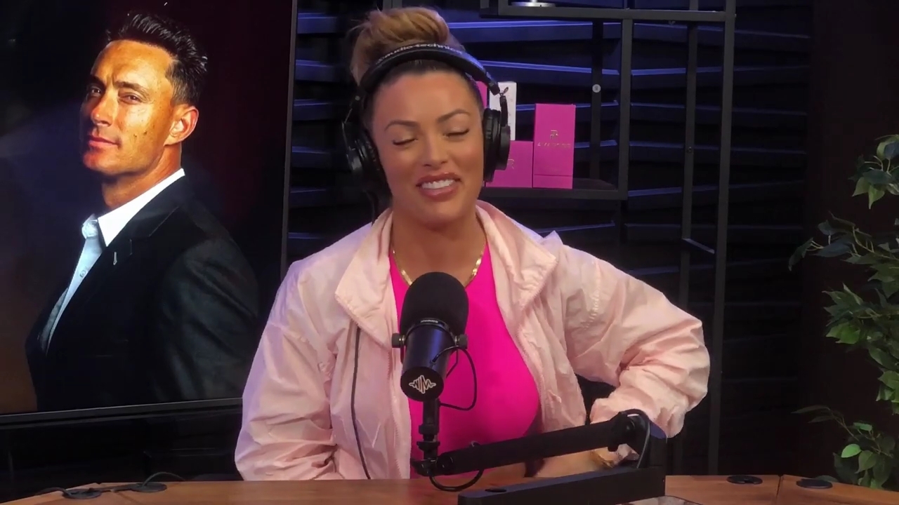 x2mate_com-Ep_16_-_Power_Alphas_Podcast__Relationship_Advice___Mandy_Saccomano__mp43327.jpg