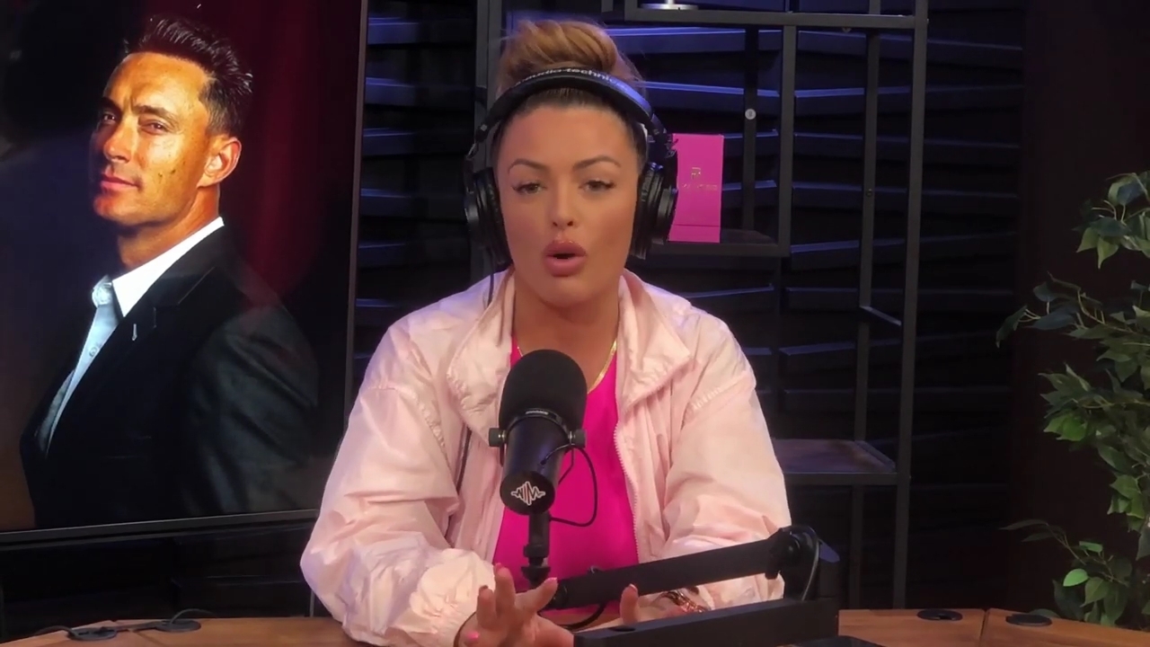 x2mate_com-Ep_16_-_Power_Alphas_Podcast__Relationship_Advice___Mandy_Saccomano__mp43541.jpg