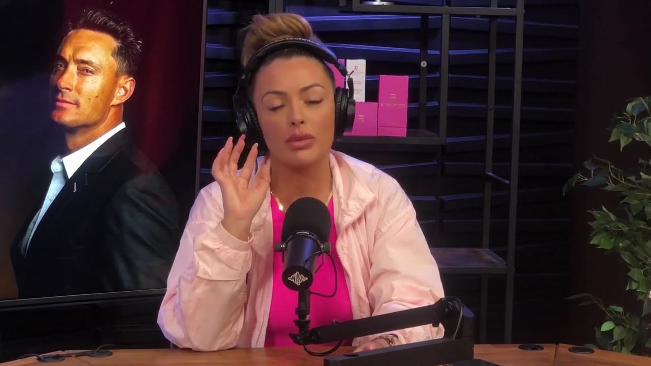 x2mate_com-Ep_16_-_Power_Alphas_Podcast__Relationship_Advice___Mandy_Saccomano__mp43549.jpg