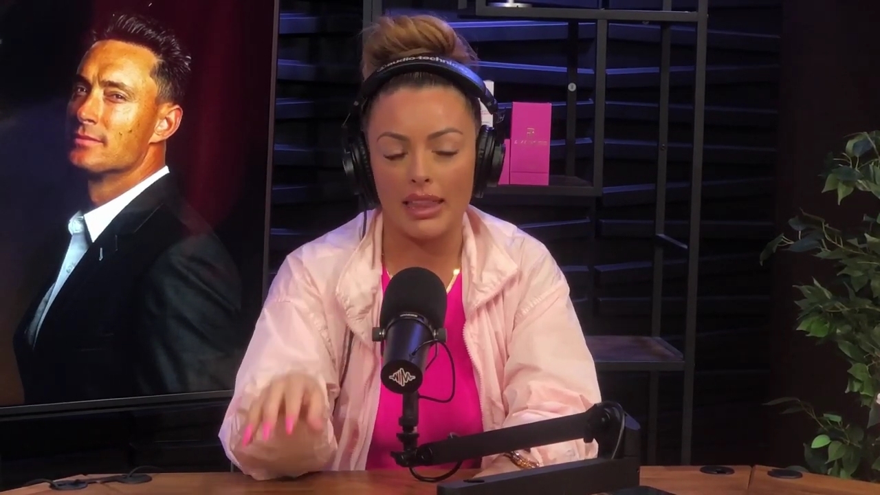 x2mate_com-Ep_16_-_Power_Alphas_Podcast__Relationship_Advice___Mandy_Saccomano__mp43551.jpg