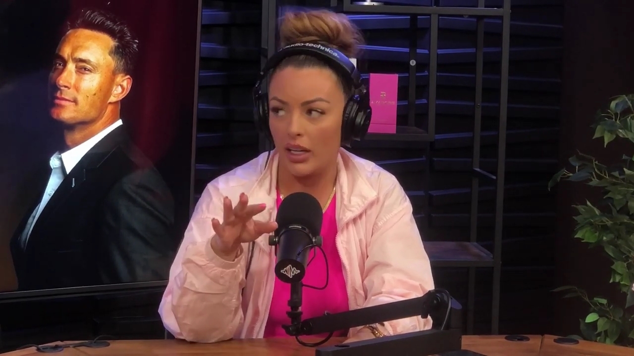 x2mate_com-Ep_16_-_Power_Alphas_Podcast__Relationship_Advice___Mandy_Saccomano__mp43555.jpg
