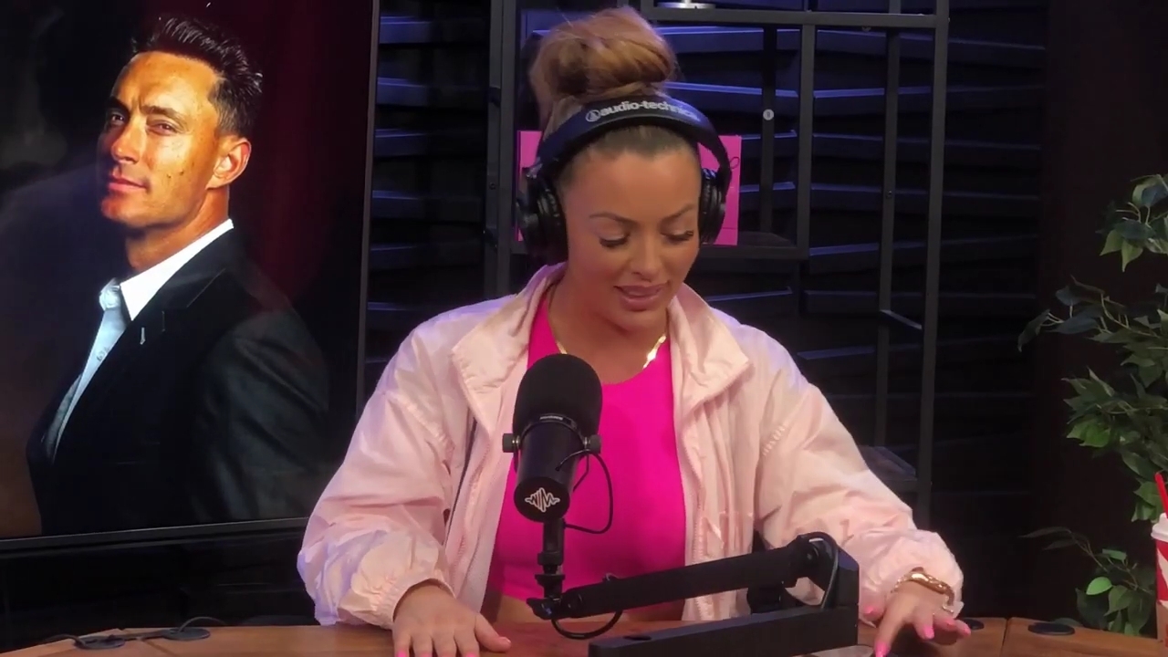 x2mate_com-Ep_16_-_Power_Alphas_Podcast__Relationship_Advice___Mandy_Saccomano__mp43645.jpg