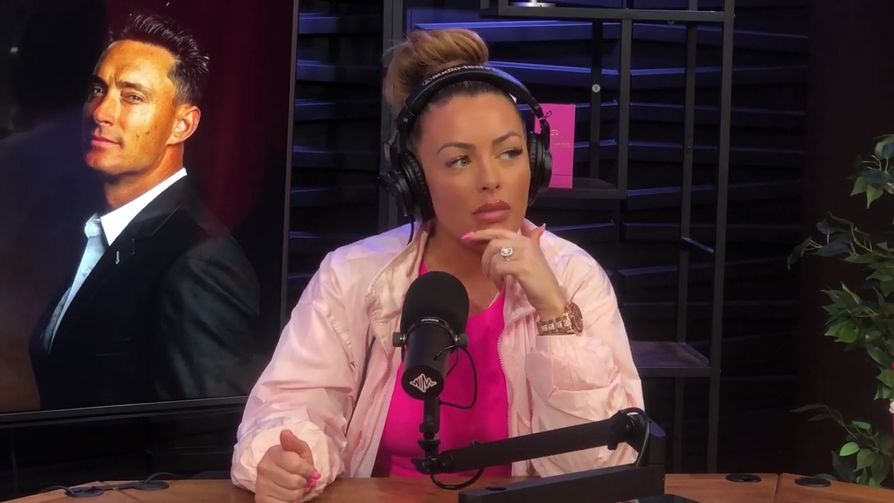 x2mate_com-Ep_16_-_Power_Alphas_Podcast__Relationship_Advice___Mandy_Saccomano__mp43669.jpg