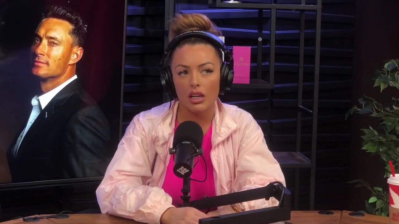 x2mate_com-Ep_16_-_Power_Alphas_Podcast__Relationship_Advice___Mandy_Saccomano__mp43855.jpg