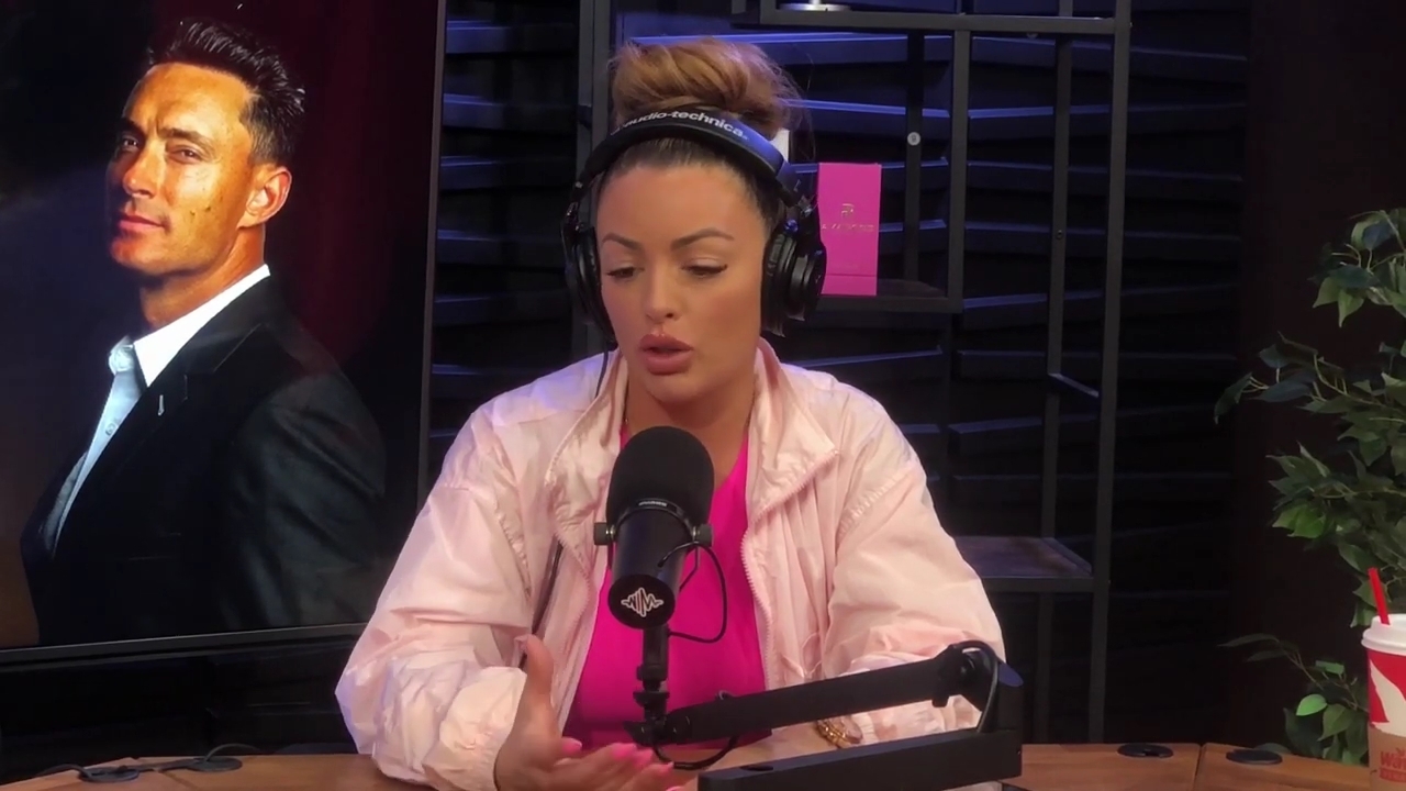 x2mate_com-Ep_16_-_Power_Alphas_Podcast__Relationship_Advice___Mandy_Saccomano__mp43860.jpg