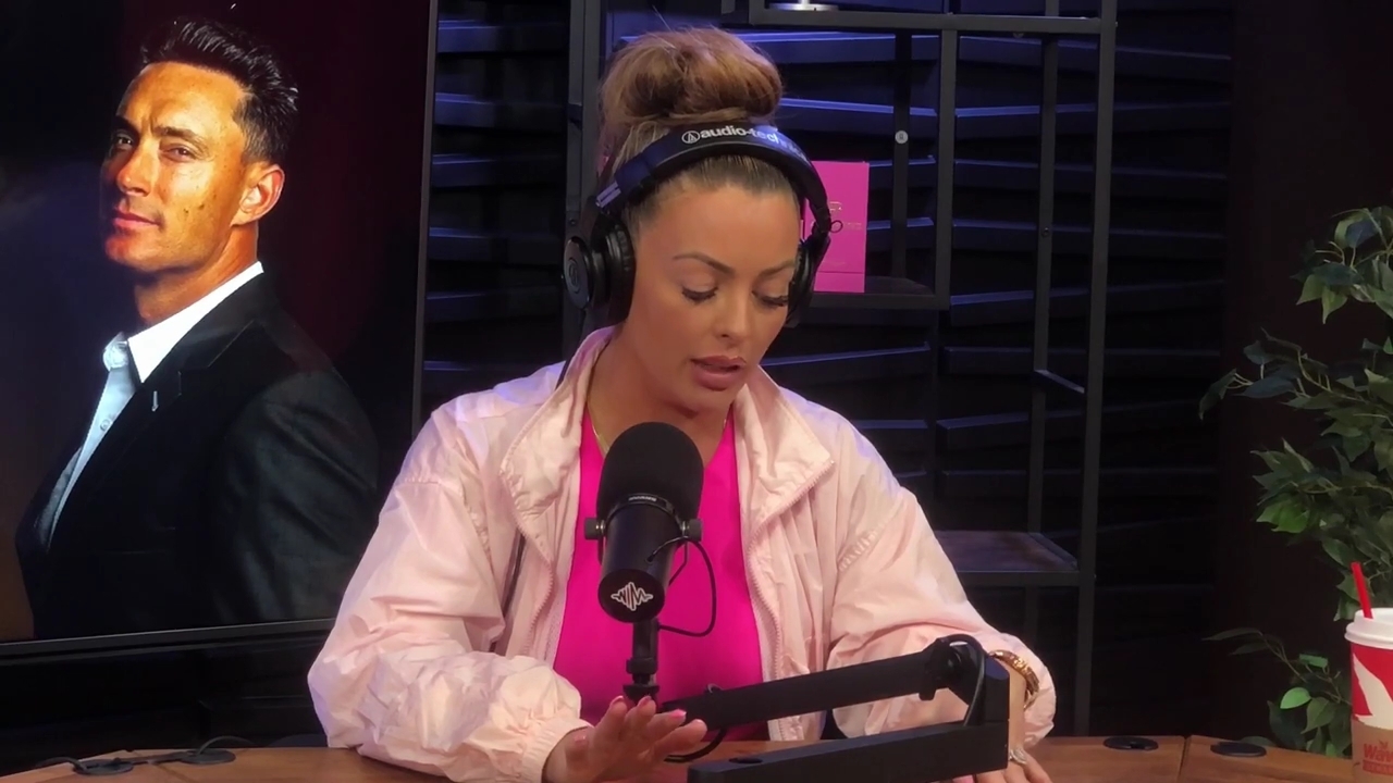 x2mate_com-Ep_16_-_Power_Alphas_Podcast__Relationship_Advice___Mandy_Saccomano__mp43903.jpg