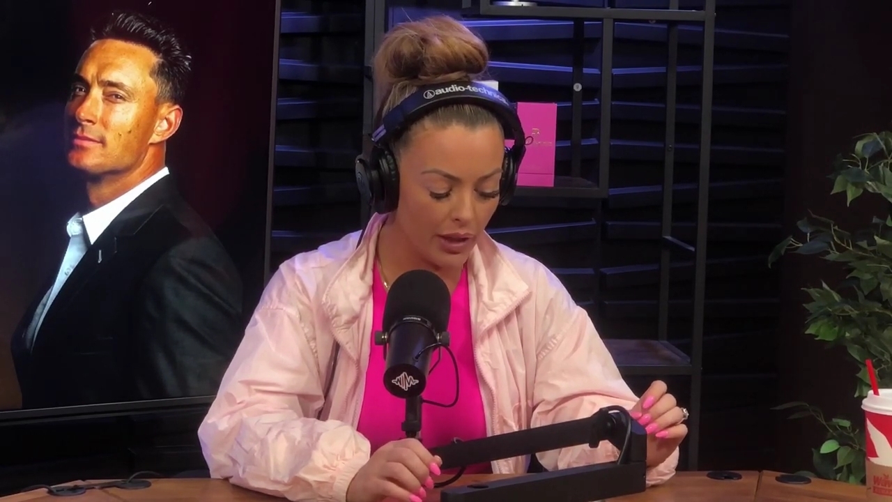 x2mate_com-Ep_16_-_Power_Alphas_Podcast__Relationship_Advice___Mandy_Saccomano__mp43911.jpg