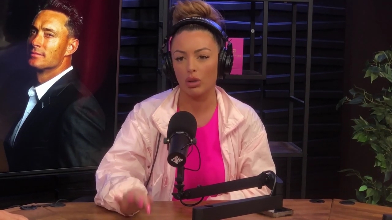 x2mate_com-Ep_16_-_Power_Alphas_Podcast__Relationship_Advice___Mandy_Saccomano__mp44231.jpg