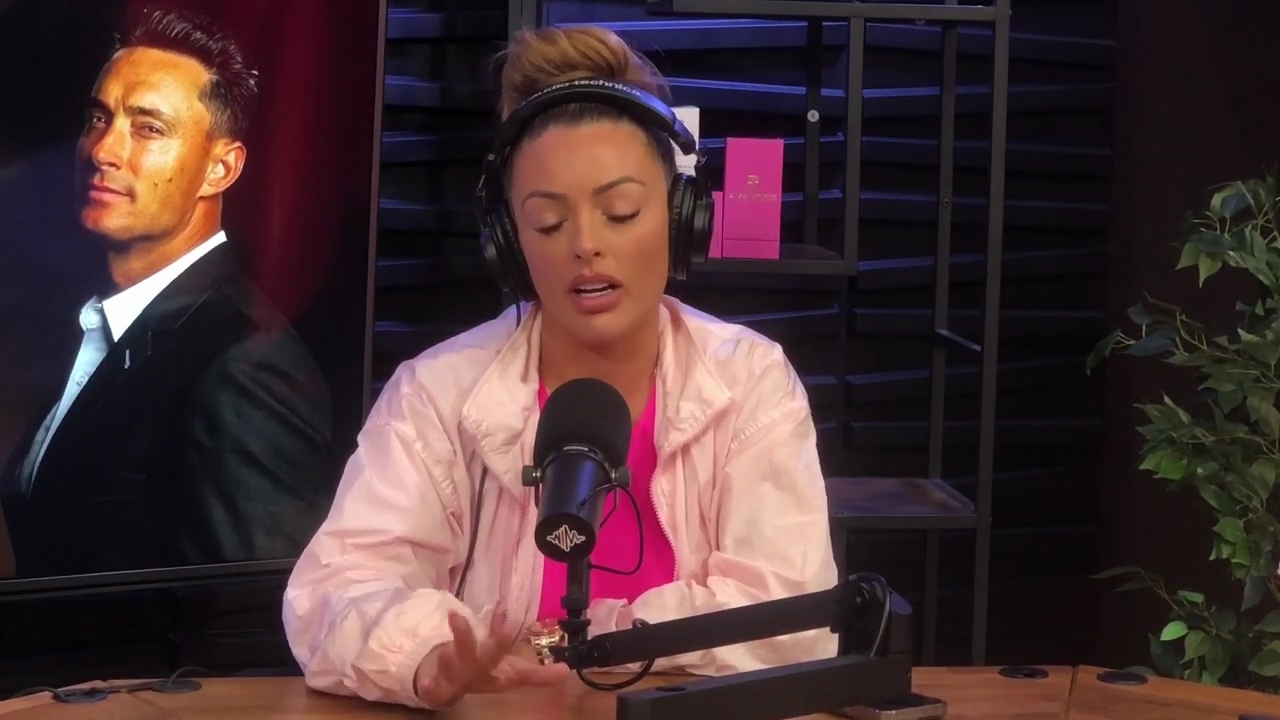 x2mate_com-Ep_16_-_Power_Alphas_Podcast__Relationship_Advice___Mandy_Saccomano__mp44367.jpg