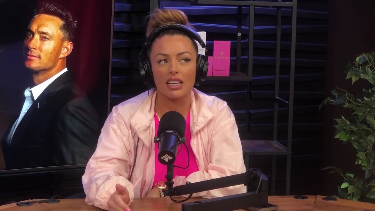 x2mate_com-Ep_16_-_Power_Alphas_Podcast__Relationship_Advice___Mandy_Saccomano__mp44376.jpg
