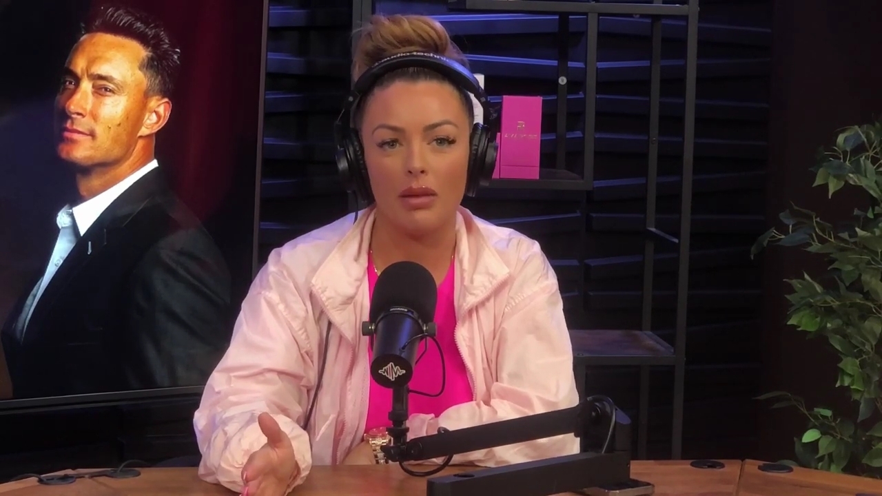x2mate_com-Ep_16_-_Power_Alphas_Podcast__Relationship_Advice___Mandy_Saccomano__mp44381.jpg