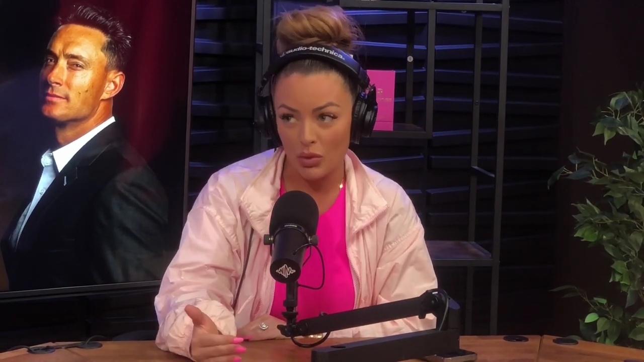 x2mate_com-Ep_16_-_Power_Alphas_Podcast__Relationship_Advice___Mandy_Saccomano__mp44388.jpg