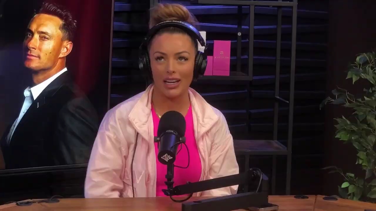 x2mate_com-Ep_16_-_Power_Alphas_Podcast__Relationship_Advice___Mandy_Saccomano__mp44424.jpg