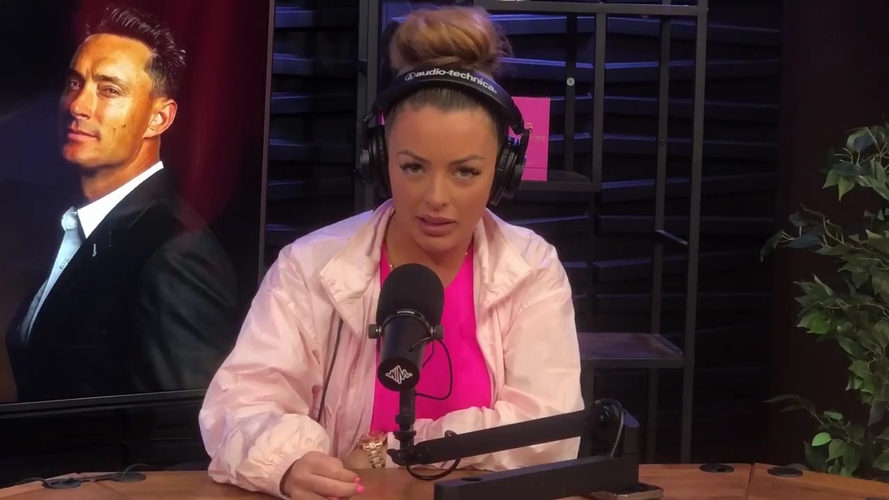x2mate_com-Ep_16_-_Power_Alphas_Podcast__Relationship_Advice___Mandy_Saccomano__mp44451.jpg