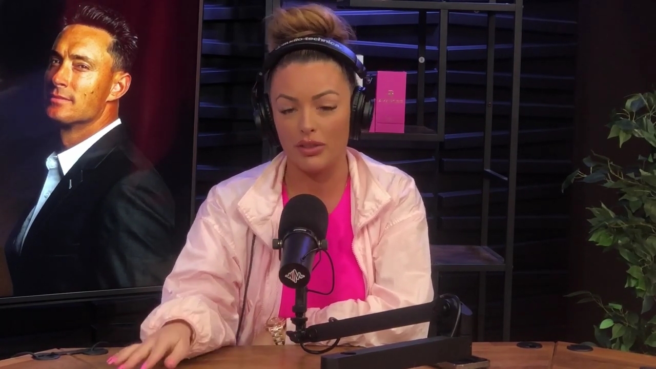 x2mate_com-Ep_16_-_Power_Alphas_Podcast__Relationship_Advice___Mandy_Saccomano__mp44463.jpg