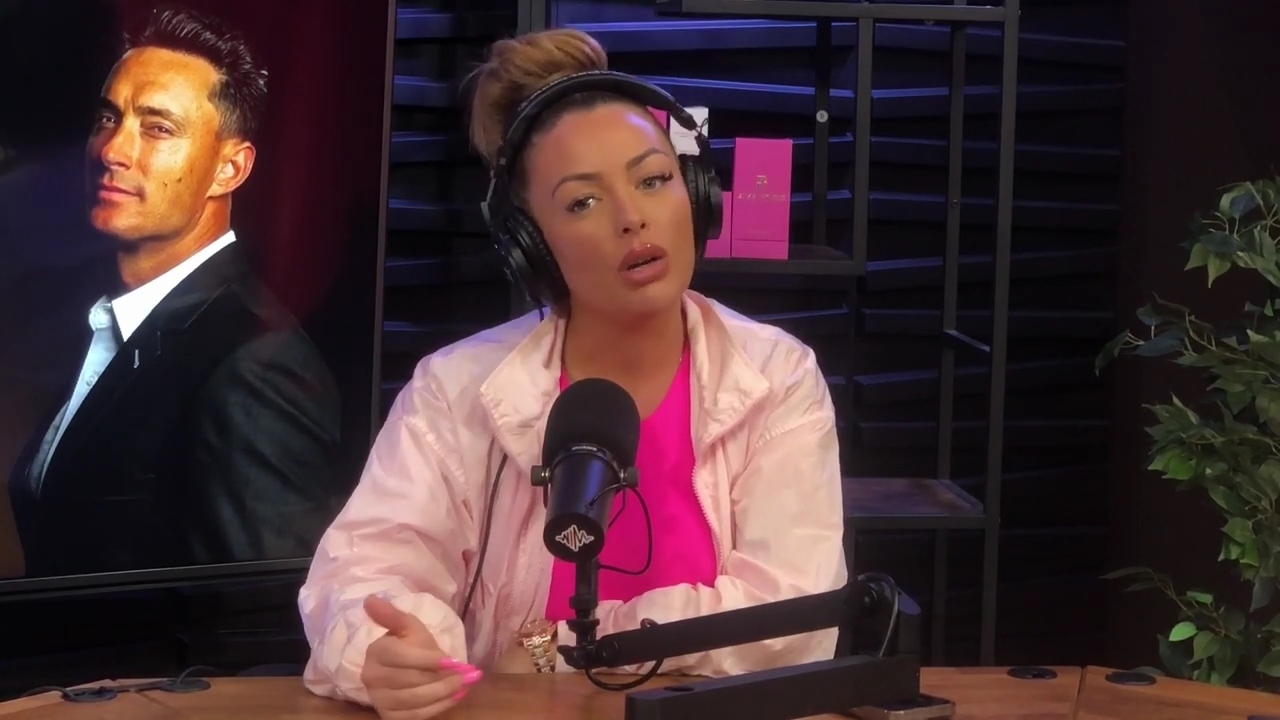 x2mate_com-Ep_16_-_Power_Alphas_Podcast__Relationship_Advice___Mandy_Saccomano__mp44466.jpg