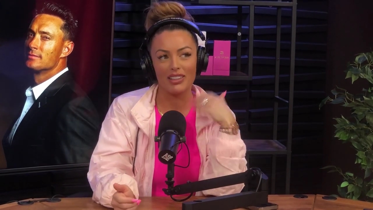 x2mate_com-Ep_16_-_Power_Alphas_Podcast__Relationship_Advice___Mandy_Saccomano__mp44482.jpg