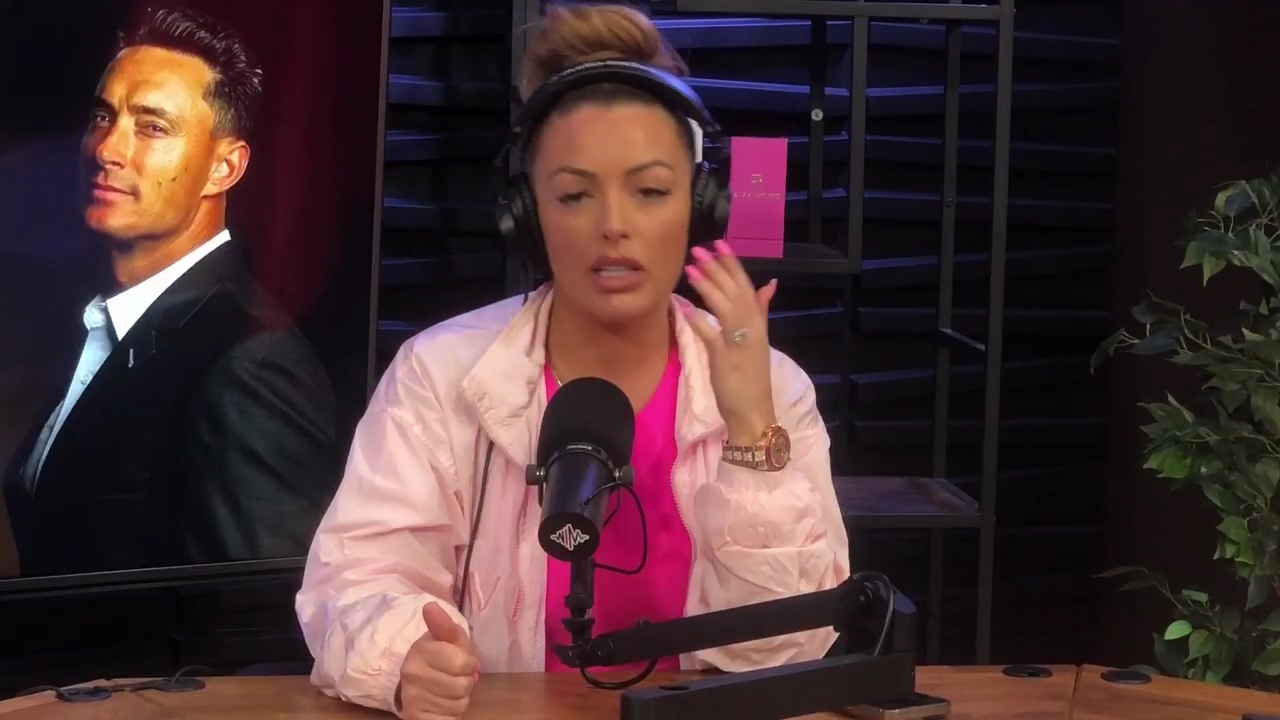 x2mate_com-Ep_16_-_Power_Alphas_Podcast__Relationship_Advice___Mandy_Saccomano__mp44511.jpg