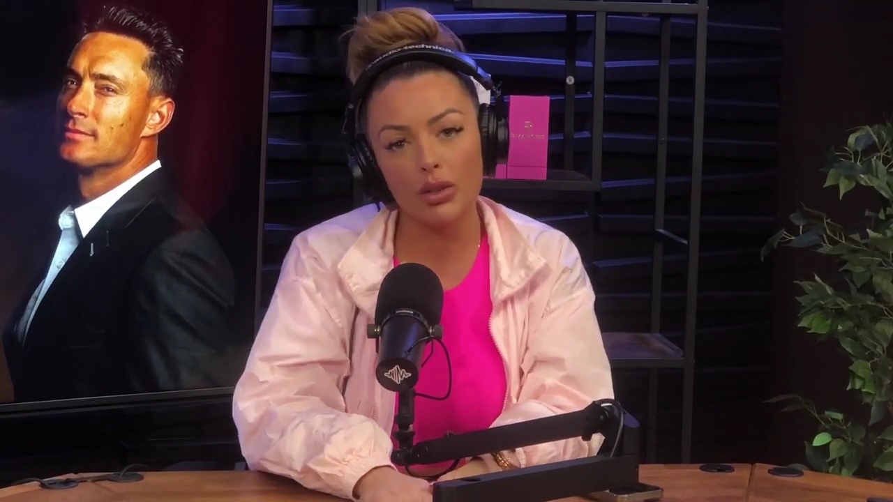 x2mate_com-Ep_16_-_Power_Alphas_Podcast__Relationship_Advice___Mandy_Saccomano__mp44513.jpg