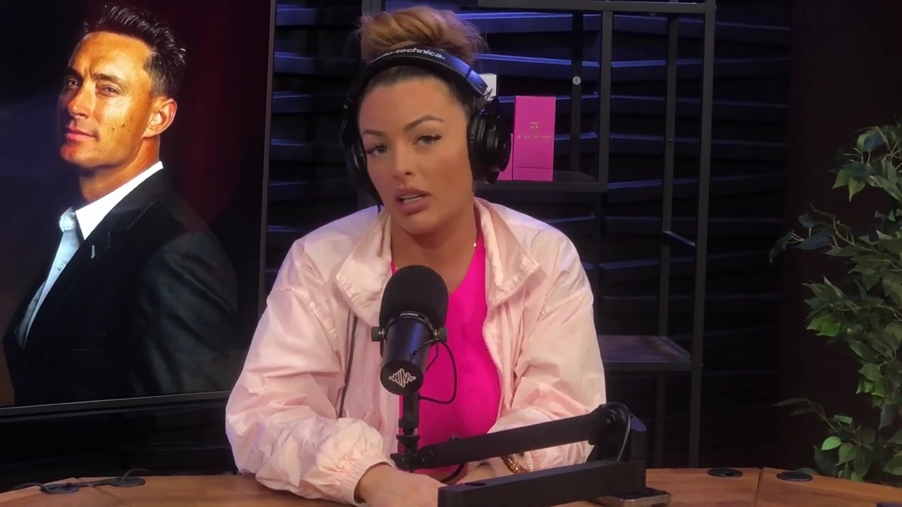 x2mate_com-Ep_16_-_Power_Alphas_Podcast__Relationship_Advice___Mandy_Saccomano__mp44522.jpg