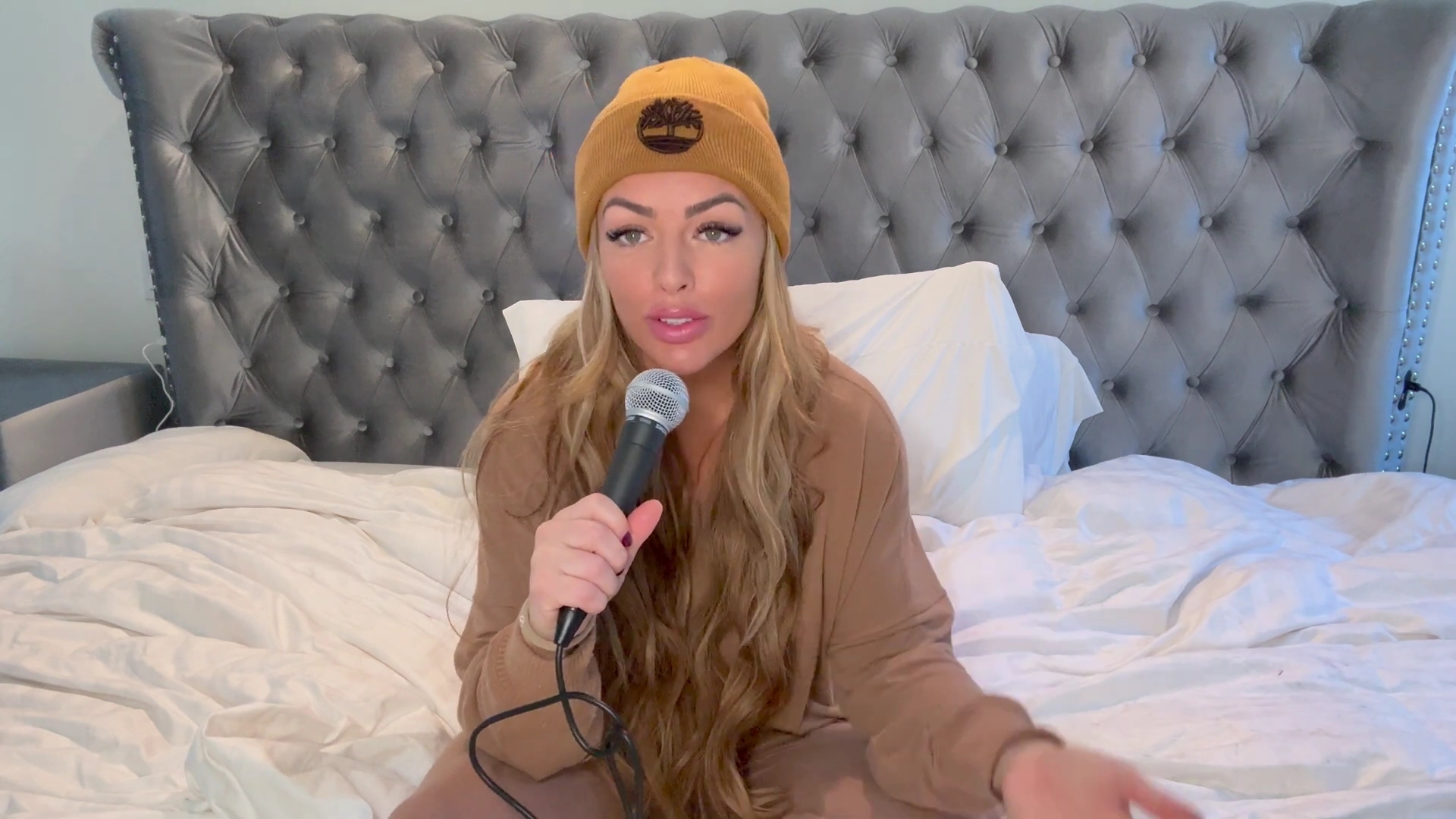 x2mate_com-Ep_6_-_BTS_Stories___Tough_Enough__and__Total_Divas____Power_Alphas_Podcast_w__Mandy_Saccomanno-281080p29_mp41610.jpg