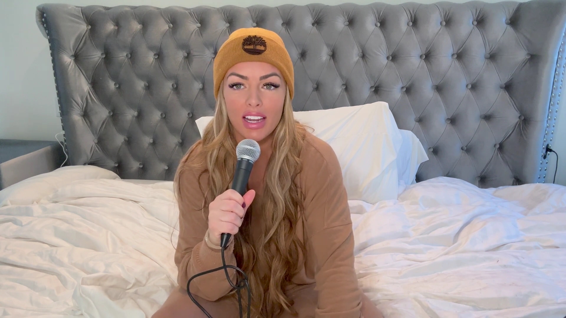 x2mate_com-Ep_6_-_BTS_Stories___Tough_Enough__and__Total_Divas____Power_Alphas_Podcast_w__Mandy_Saccomanno-281080p29_mp41625.jpg