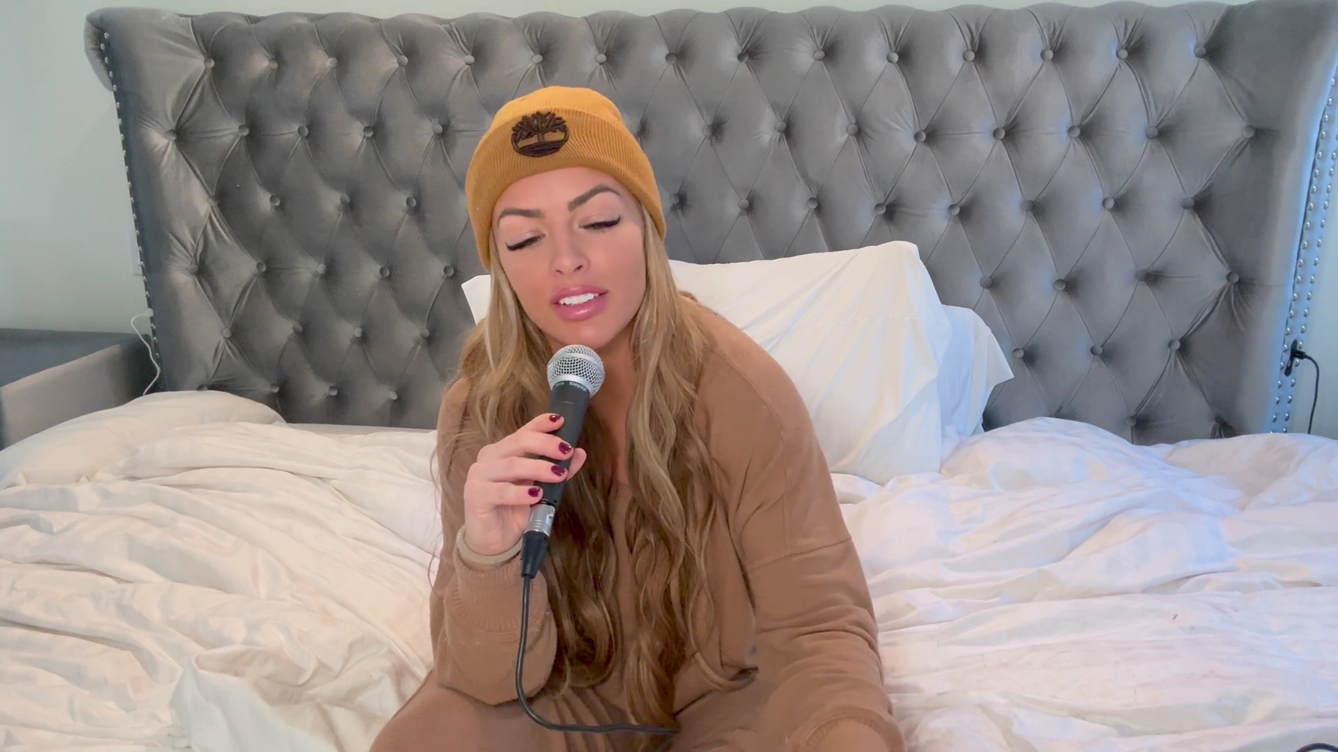 x2mate_com-Ep_6_-_BTS_Stories___Tough_Enough__and__Total_Divas____Power_Alphas_Podcast_w__Mandy_Saccomanno-281080p29_mp41800.jpg