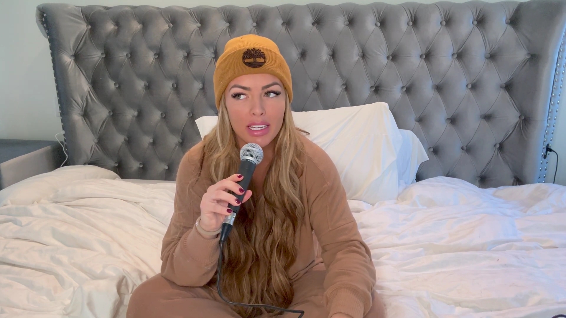 x2mate_com-Ep_6_-_BTS_Stories___Tough_Enough__and__Total_Divas____Power_Alphas_Podcast_w__Mandy_Saccomanno-281080p29_mp41914.jpg