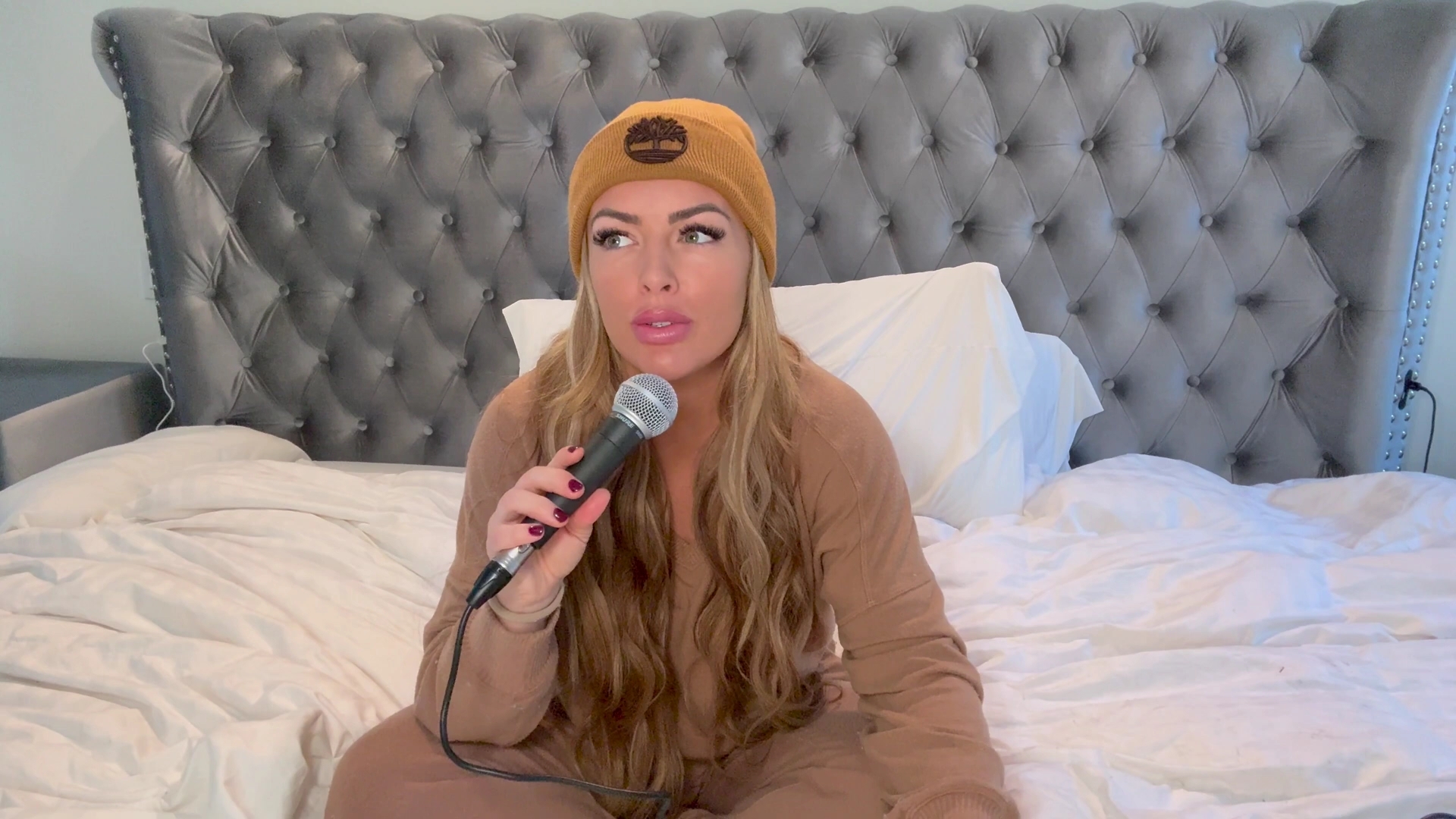 x2mate_com-Ep_6_-_BTS_Stories___Tough_Enough__and__Total_Divas____Power_Alphas_Podcast_w__Mandy_Saccomanno-281080p29_mp41960.jpg