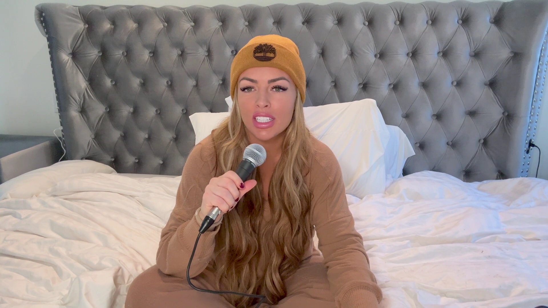 x2mate_com-Ep_6_-_BTS_Stories___Tough_Enough__and__Total_Divas____Power_Alphas_Podcast_w__Mandy_Saccomanno-281080p29_mp42009.jpg