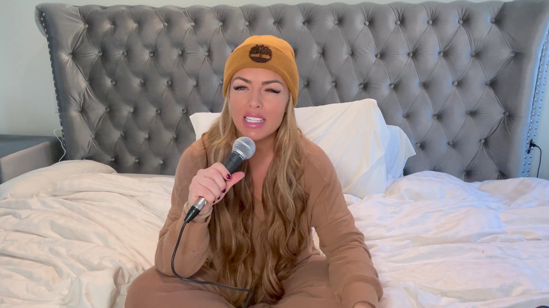 x2mate_com-Ep_6_-_BTS_Stories___Tough_Enough__and__Total_Divas____Power_Alphas_Podcast_w__Mandy_Saccomanno-281080p29_mp42015.jpg